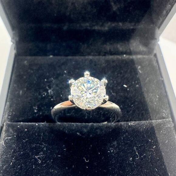 Moissanite Diamond Engagement Ring 2 Ct Round Cut 6 Prong 18K GRA Size 8 - Picture 8 of 11